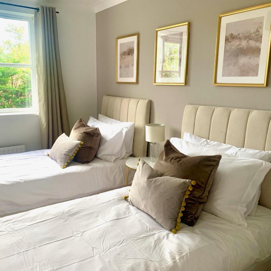 Bright Modern Flat In Central Twickenham